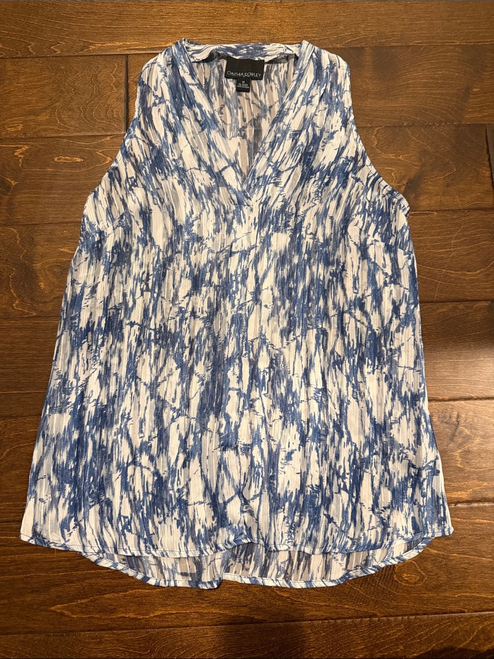 Cynthia Rowley Blue & White Abstract V-Neck Sleeveless Top